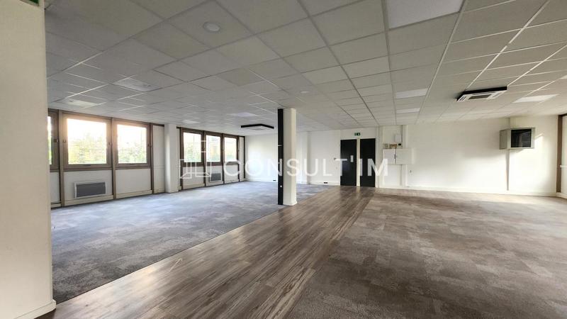 Bureau - 273 m²