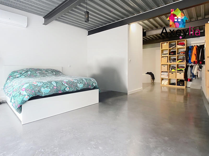 Maison - 240 m² - 7 pièces