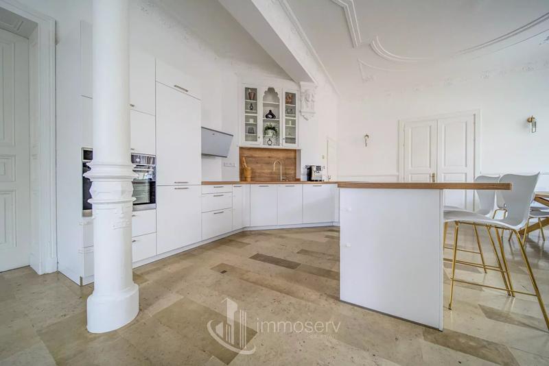 Appartement - 126 m² - 5 pièces