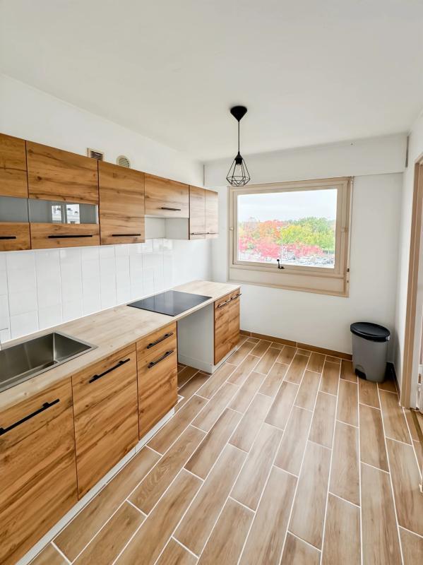 Appartement - 97 m² - 5 pièces