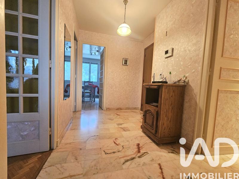 Appartement - 110 m² - 6 pièces