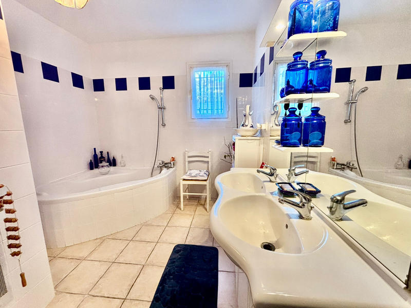 Villa - 137 m² - 4 pièces