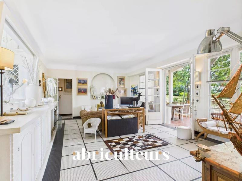 Maison - 174 m² - 10 pièces