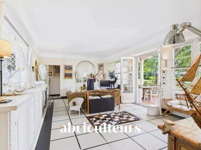 Maison - 174 m² - 10 pièces