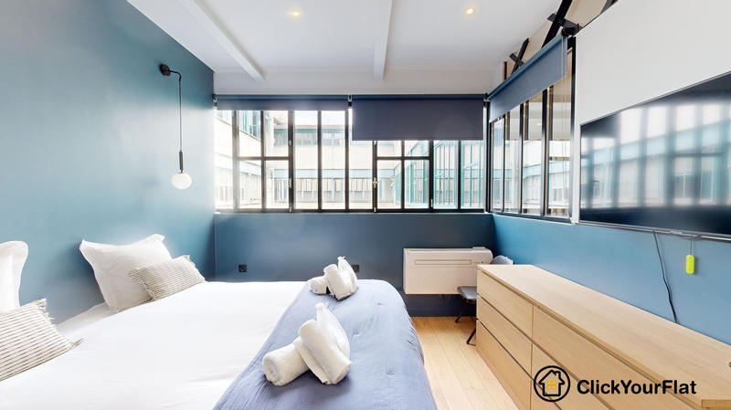 Local commercial - 107 m² - 4 pièces