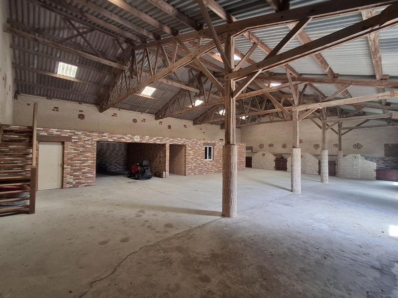 Maison traditionnelle - 241 m² - 7 pièces