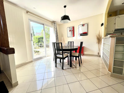 Maison - 146 m² - 8 pièces