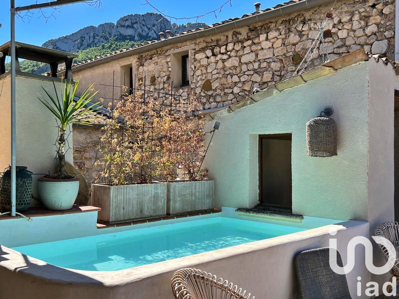 Maison - 246 m² - 8 pièces