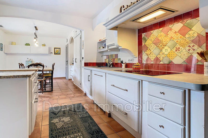 Maison - 188 m² - 8 pièces