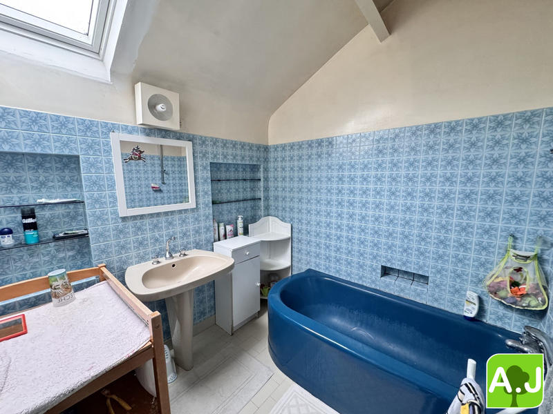 Maison ancienne - 141 m² - 6 pièces