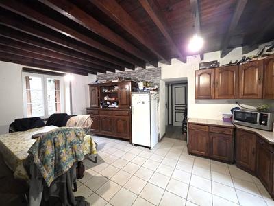 Maison - 163 m² - 8 pièces