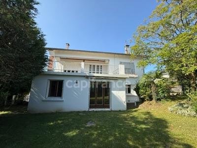 Maison - 167 m² - 7 pièces