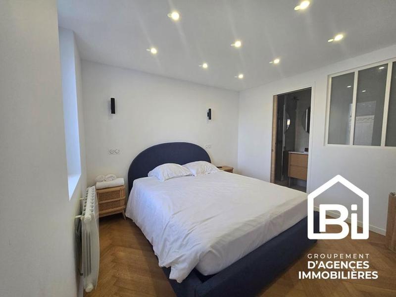 Maison de ville - 104 m² - 8 pièces