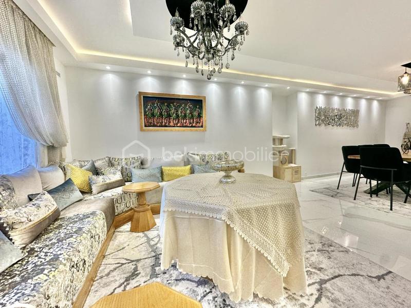 Maison - 140 m² - 8 pièces