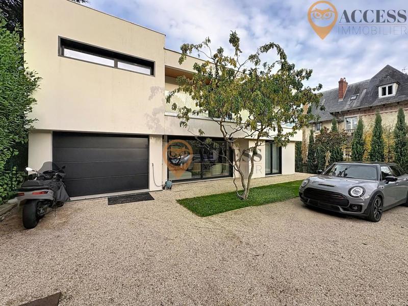Maison - 177 m² - 7 pièces