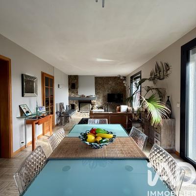 Maison - 122 m² - 7 pièces