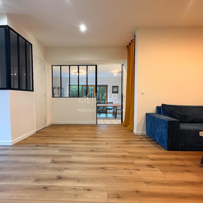 Maison - 166 m² - 7 pièces