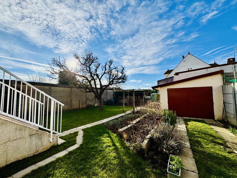 Maison - 140 m² - 6 pièces