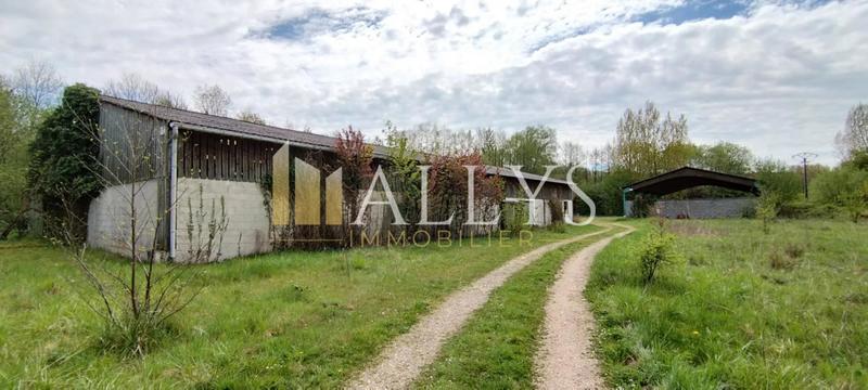 Local d'activité / Entrepôt - 2 101 m²