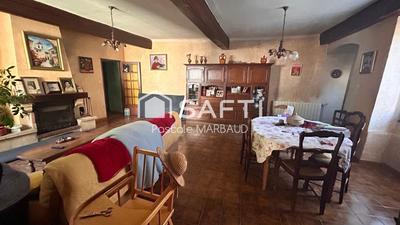 Maison - 380 m² - 8 pièces