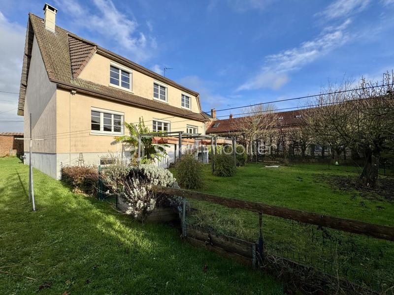 Maison traditionnelle - 194 m² - 7 pièces