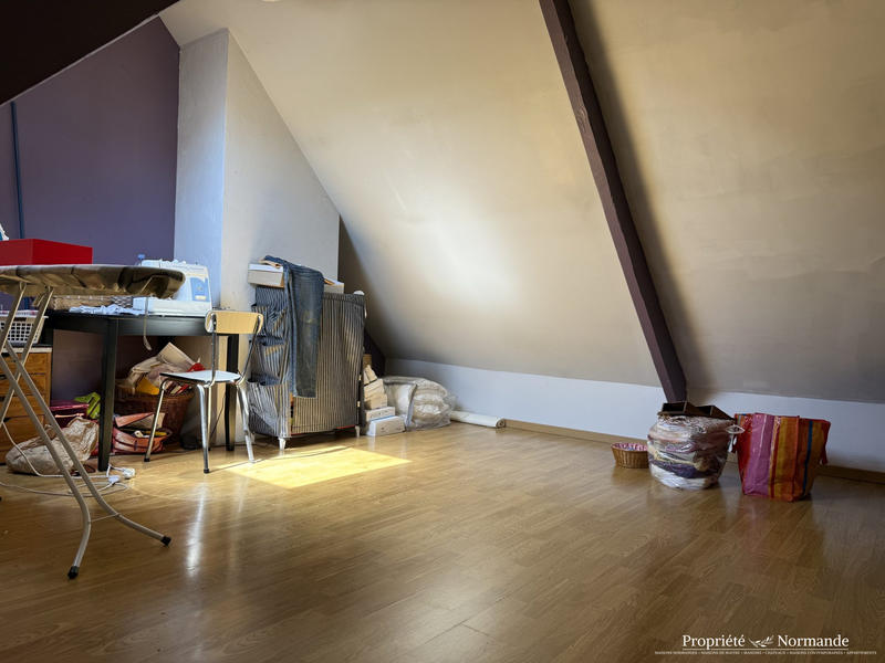 Maison - 215 m² - 8 pièces