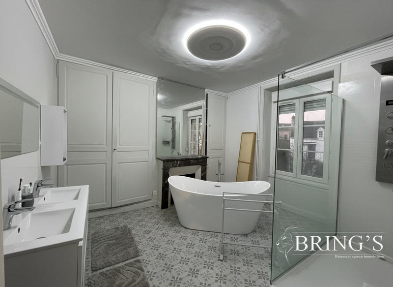 Maison - 141 m² - 5 pièces