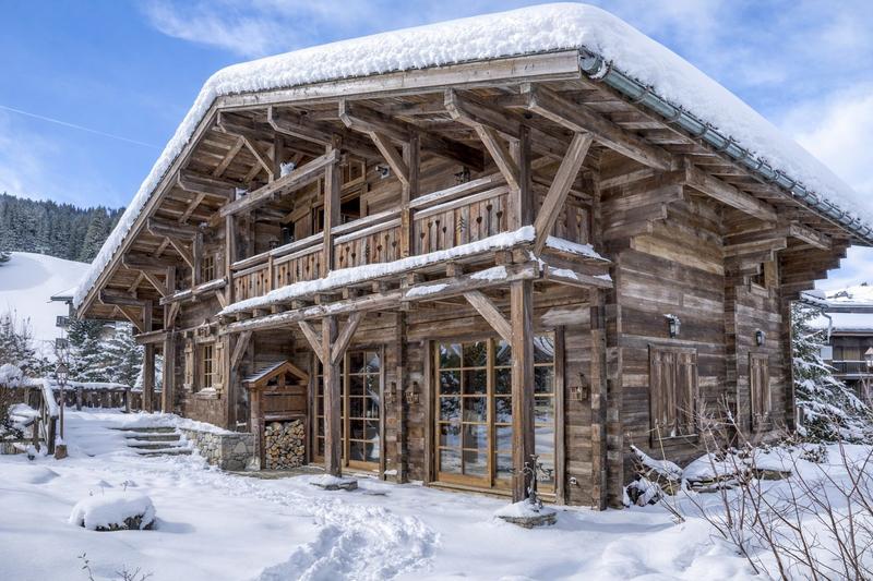 Châlet - 383 m² - 8 pièces