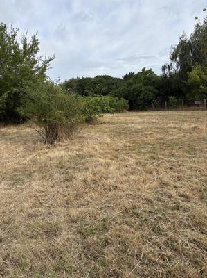 Terrain constructible - 1 661 m²