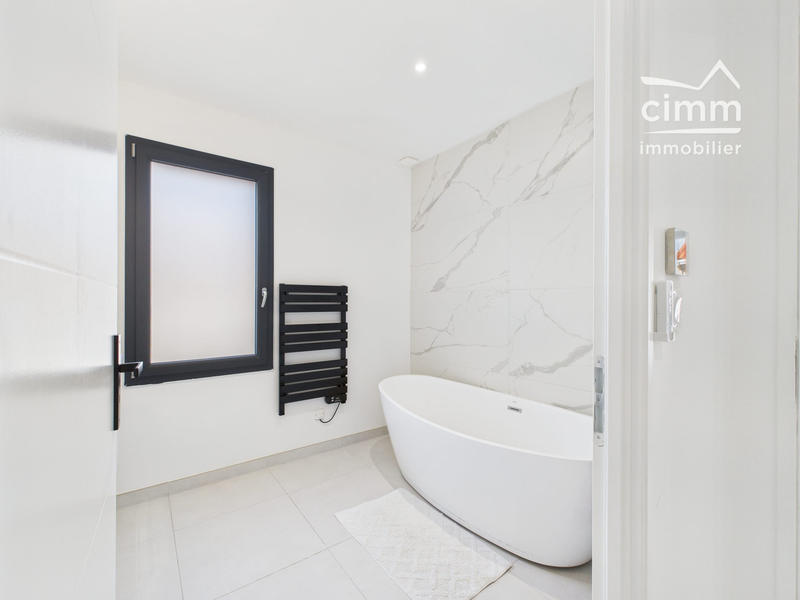 Villa - 130 m² - 4 pièces