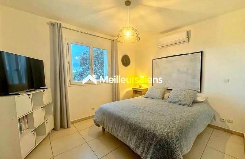 Maison - 128 m² - 4 pièces