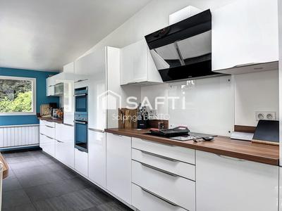 Maison - 192 m² - 8 pièces