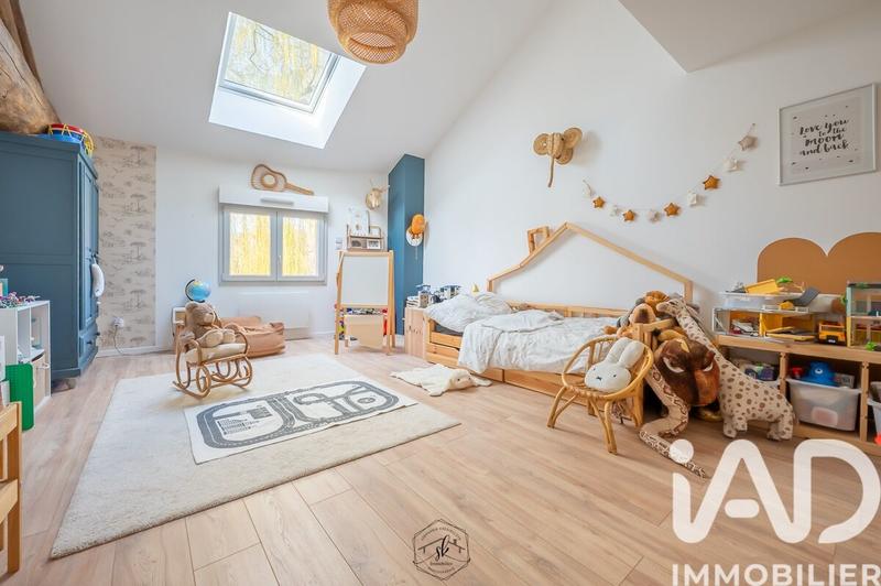 Maison - 230 m² - 7 pièces