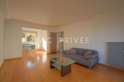 Appartement - 99 m² - 5 pièces
