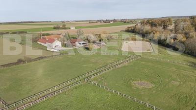 Maison de domaine équestre - 220 m² - 9 pièces