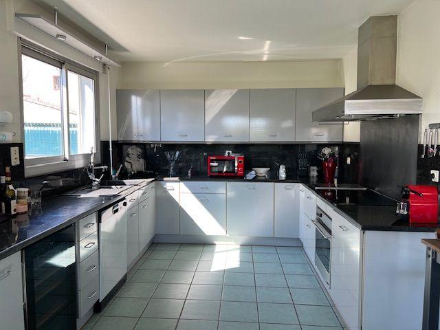 Villa - 137 m² - 5 pièces