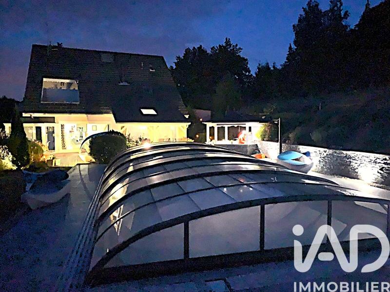 Maison - 210 m² - 7 pièces