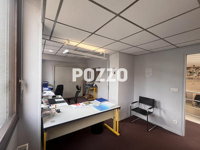 Local commercial - 367 m²