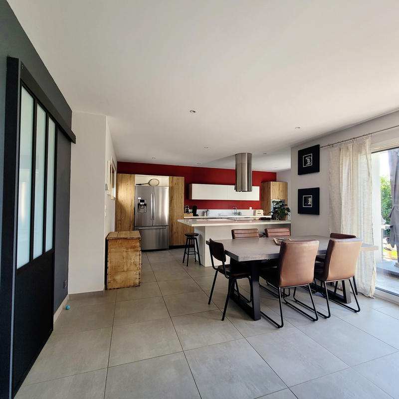 Maison - 103 m² - 4 pièces