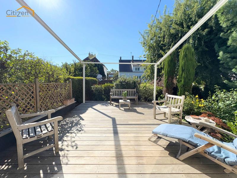 Maison - 200 m² - 6 pièces