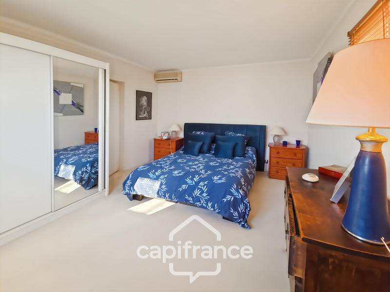 Maison - 207 m² - 7 pièces