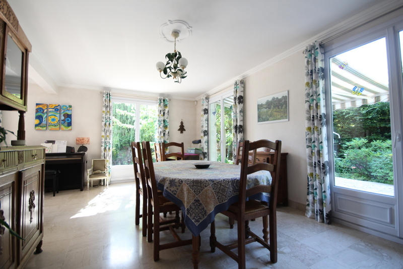 Maison - 178 m² - 8 pièces