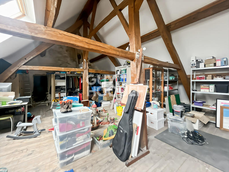 Maison - 201 m² - 7 pièces