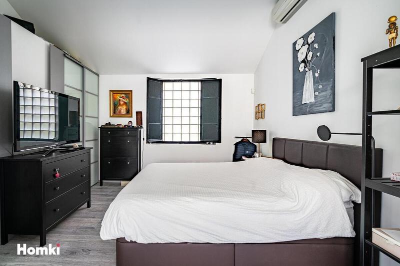 Maison - 180 m² - 6 pièces