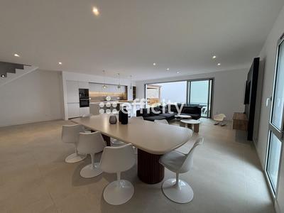 Villa - 189 m² - 5 pièces