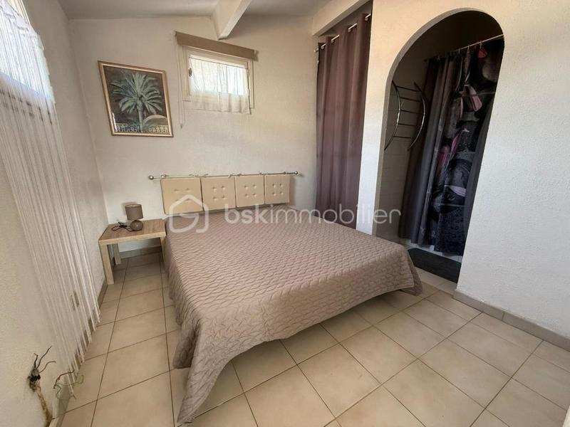 Propriété - 200 m² - 4 pièces