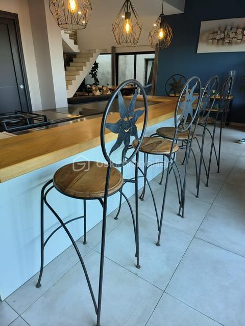 Maison - 257 m² - 9 pièces