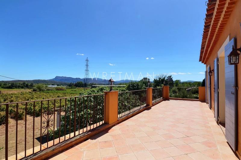 Villa - 230 m² - 9 pièces