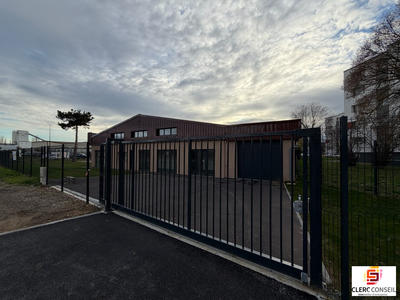 Local d'activités - 343 m²