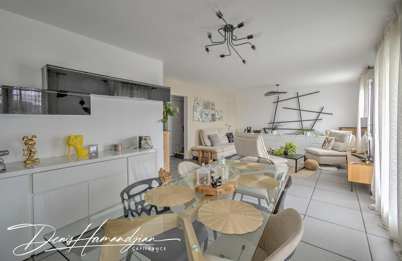 Appartement - 100 m² - 4 pièces